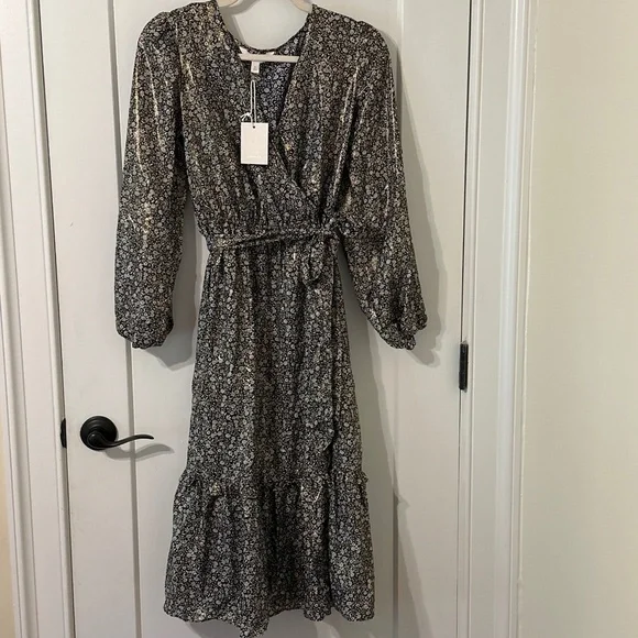 NWT Lauren Conrad Shimmery Floral Maxi Dress with Tie Waist. - Picture 3 of 7